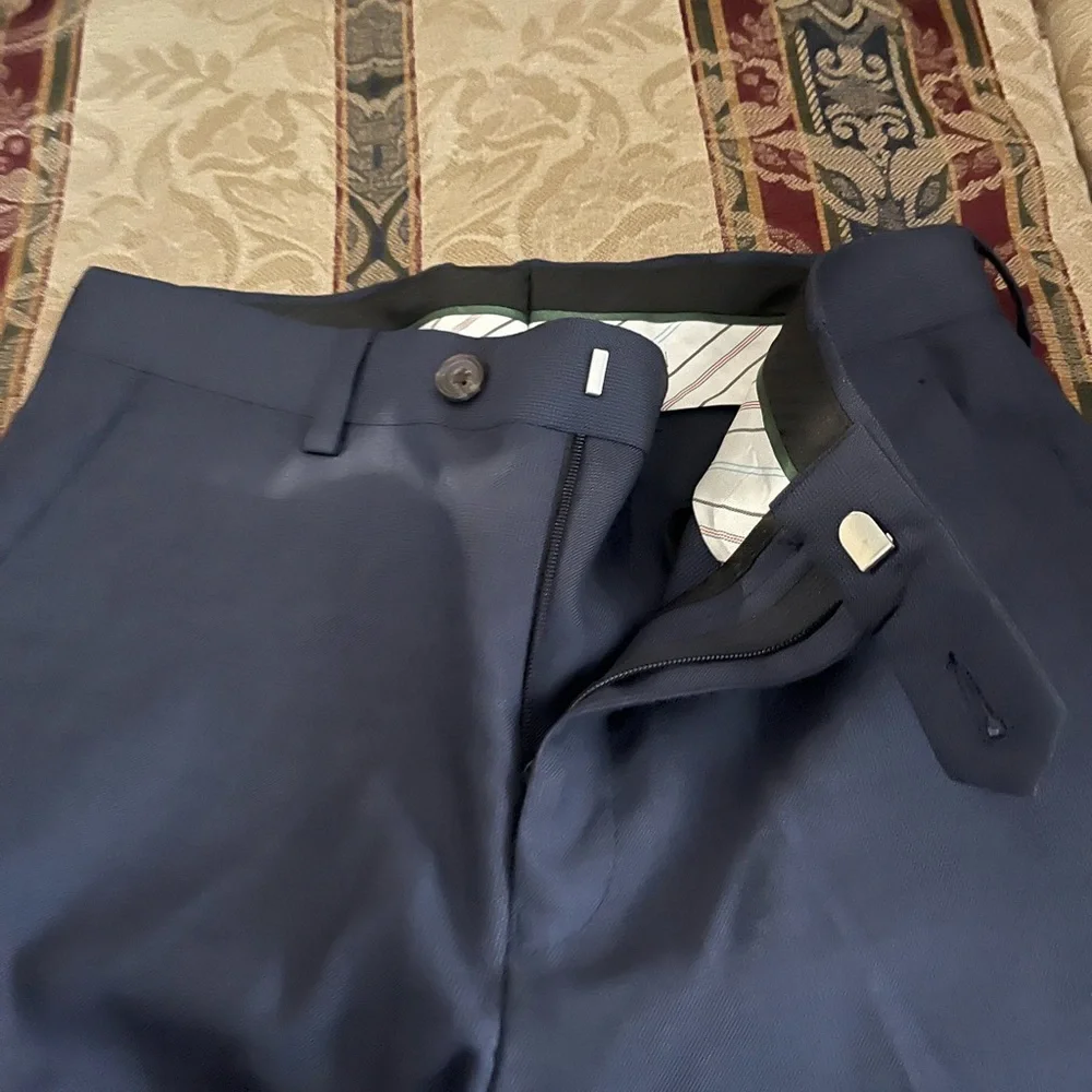 Boys Ralph Lauren navy blue suit.  With dress shirt.  Size 10r - Picture 4 of 17